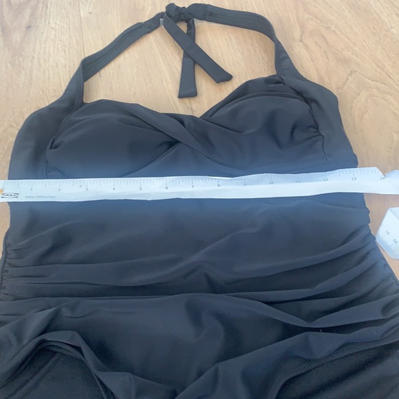 One piece swimsuit - Picture 7 of 8